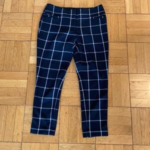 ANN TAYLOR LOFT BLACK AND WHITE CROPPED SLACKS
